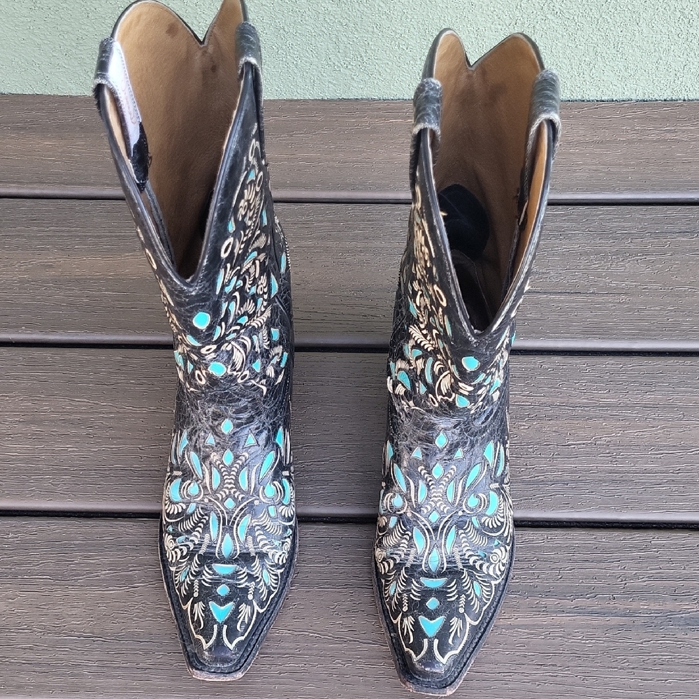 Shyanne Black and Blue Embroidered Western Boots - Picture 8 of 8